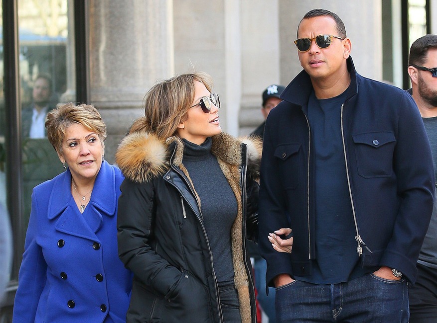 Jennifer Lopez, Alex Rodriguez, Guadalupe Rodríguez